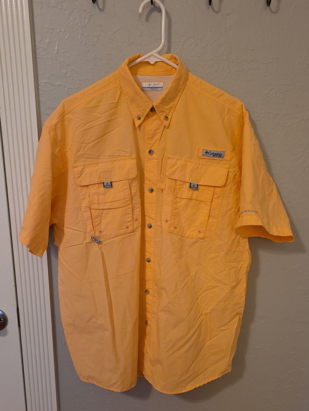 Columbia PFG Omni-Shade Peach Color Shirt, Men's Medium
